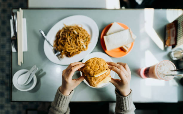 Makan Siang Santai dengan Cita Rasa Global
